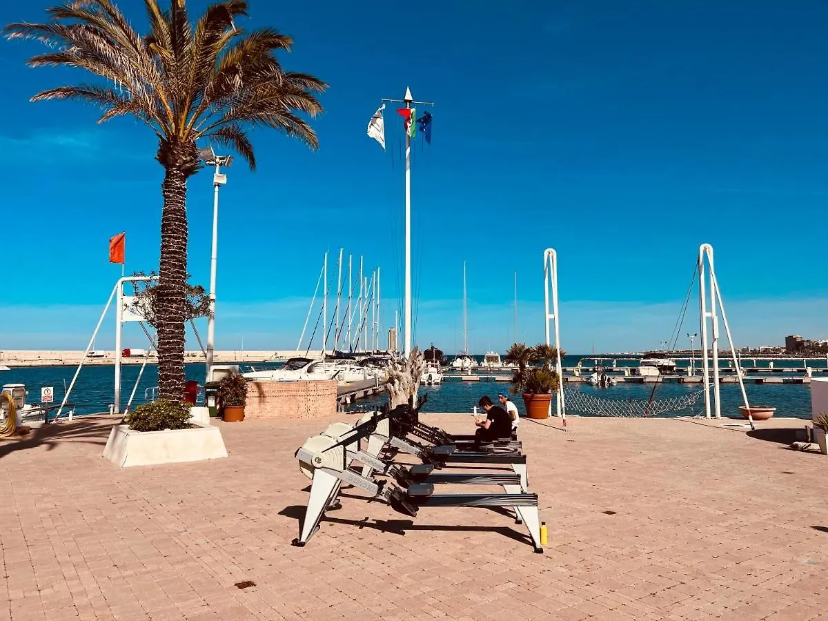 Bari Boat Otel İtalya